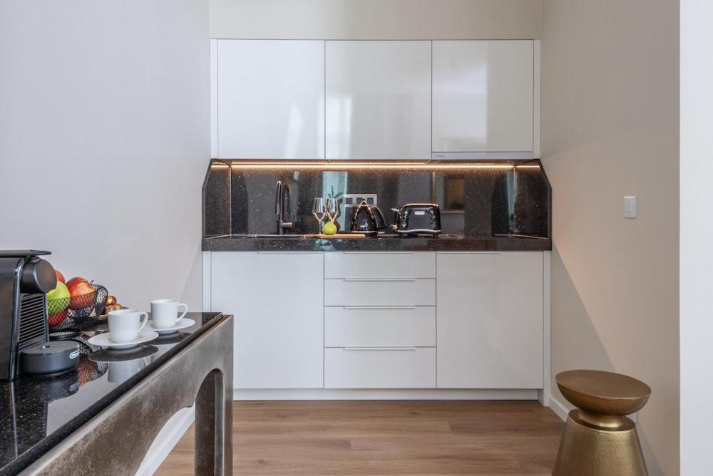 Pappas Hotel&Studio Podebrady Bagian luar foto