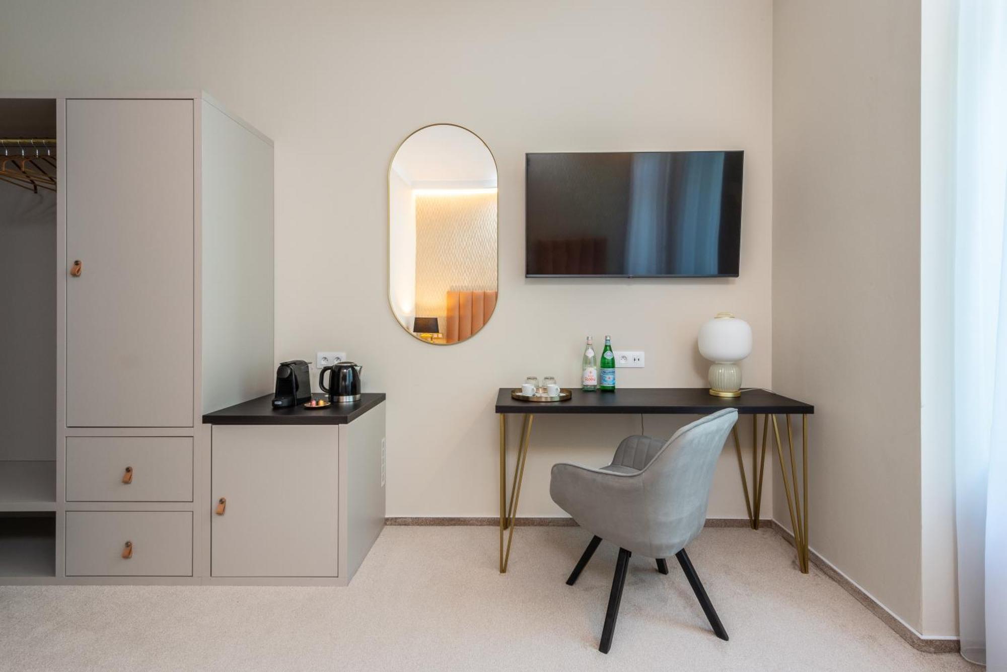 Pappas Hotel&Studio Podebrady Bagian luar foto