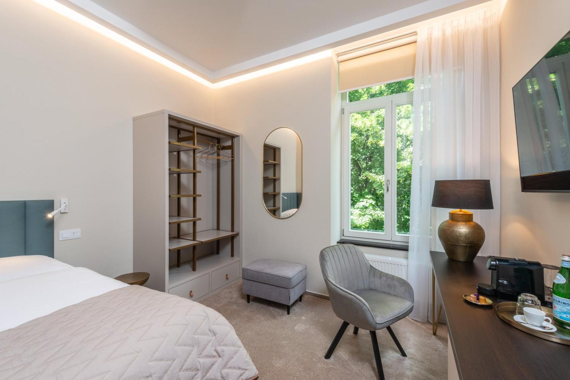 Pappas Hotel&Studio Podebrady Bagian luar foto